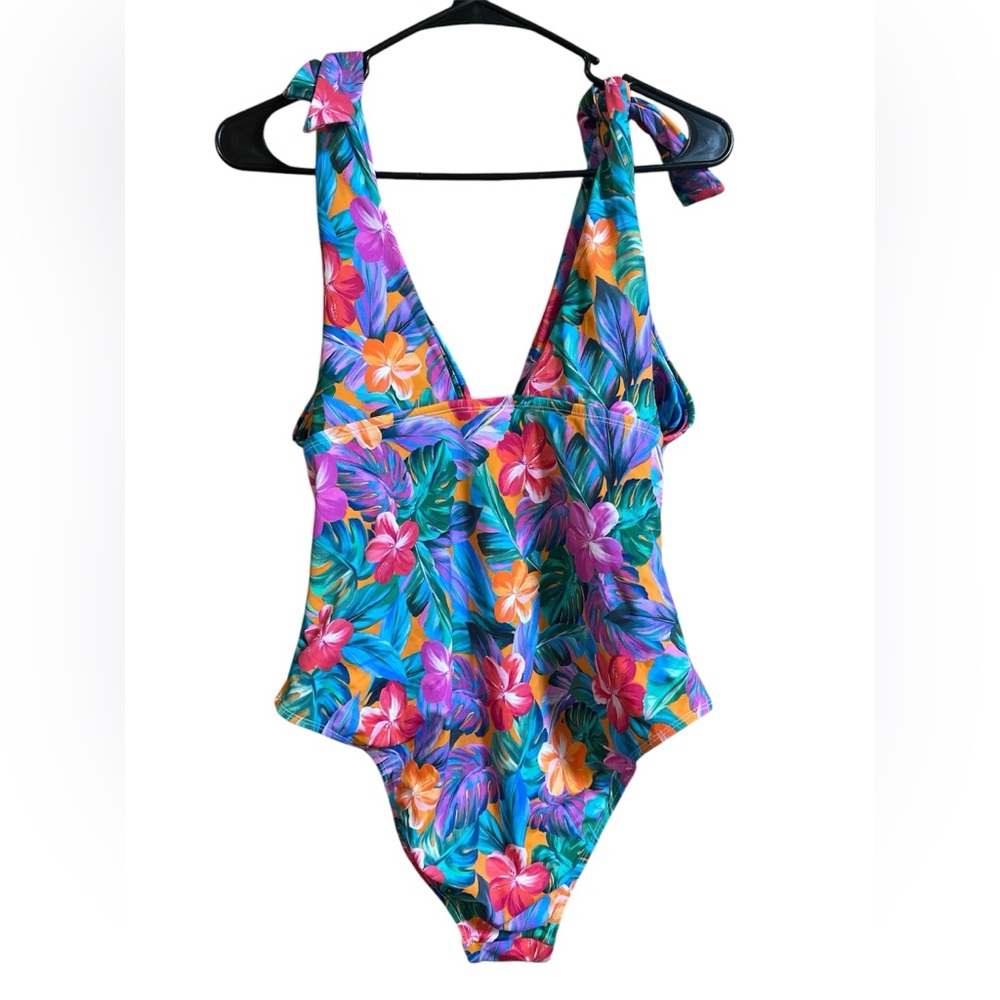 Swimsuits for All Tropical Floral  Swimsuit - Picture 4 of 8